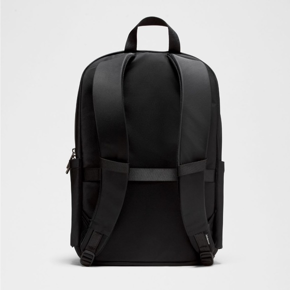 lululemon everywhere backpack 22L metal hardware - Picture 3 of 9